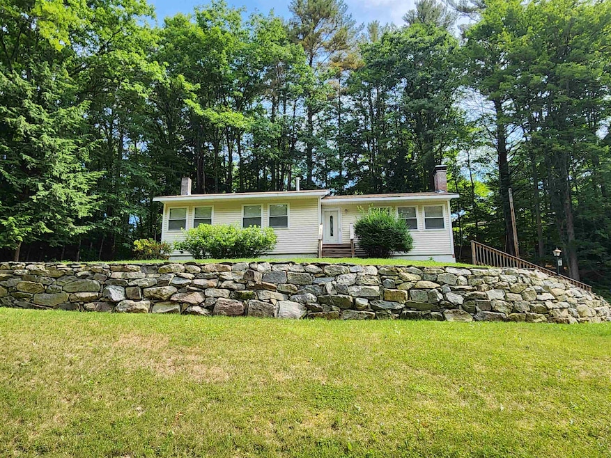 96 W Elm St, Littleton, NH 03561 - photo 1