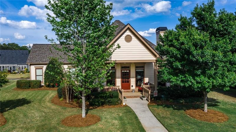 33 Magnolia Cir, Hoschton, GA 30548 - photo 1