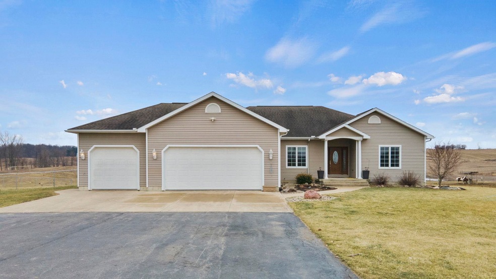 5863 W 250 S, Angola, IN 46703 - photo 1