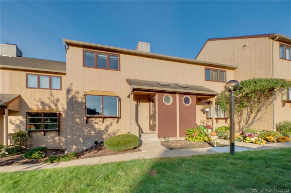 252 Skyview Dr unit 252, Cromwell, CT 06416 - photo 1