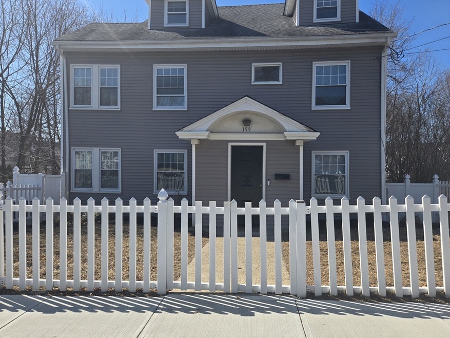 159 Putnam St unit 2, Quincy, MA 02169 - photo 1