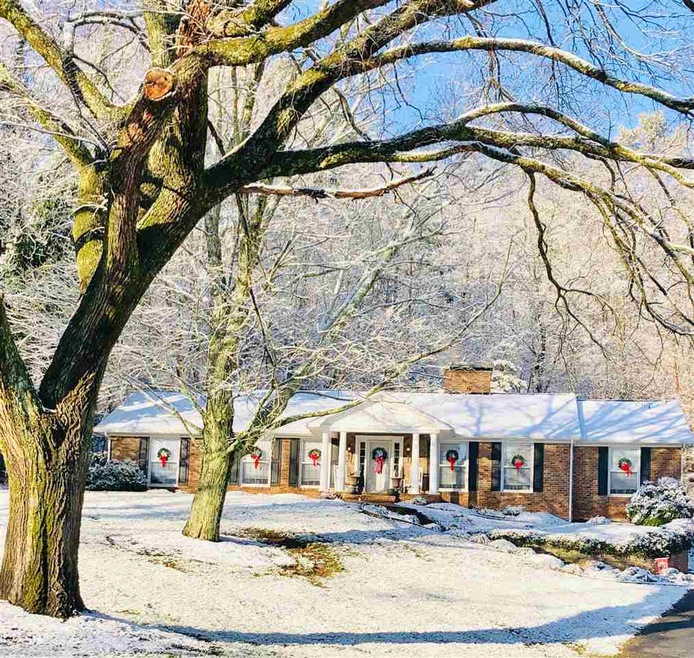 1555 Doyal Dr, Morristown, TN 37814 - photo 1