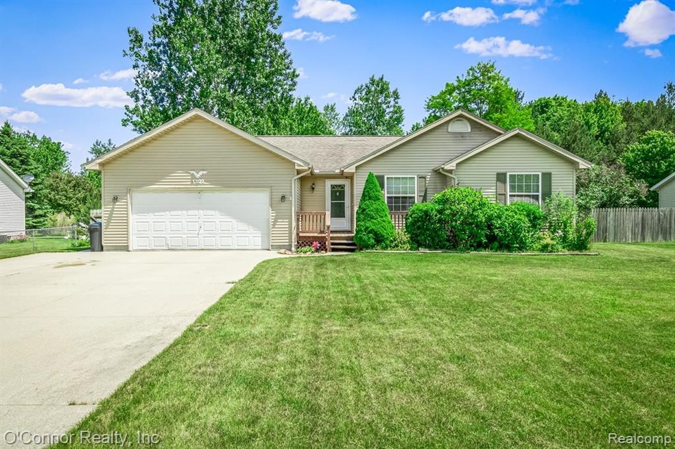 1302 Allen Rd, Kimball, MI 48074 - photo 1