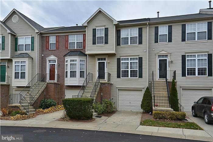 20805 Shamrock Glen Cir, Germantown, MD 20874 - photo 1