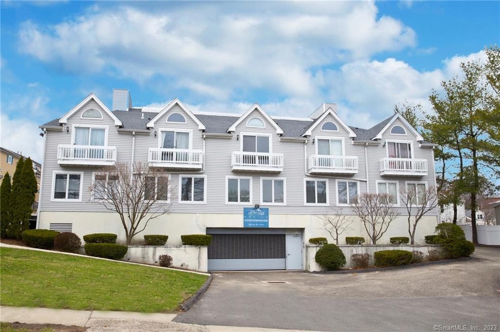 115 Flax Hill Rd unit 3, Norwalk, CT 06854 - photo 1