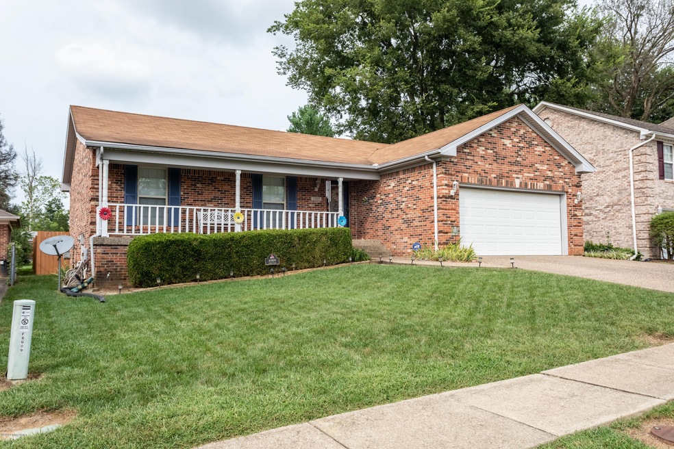 6909 Nansen Trace, Louisville, KY 40228 - photo 1