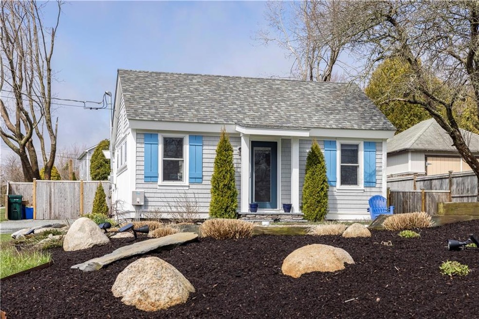 173 E Shore Rd, Jamestown, RI 02835 - photo 1