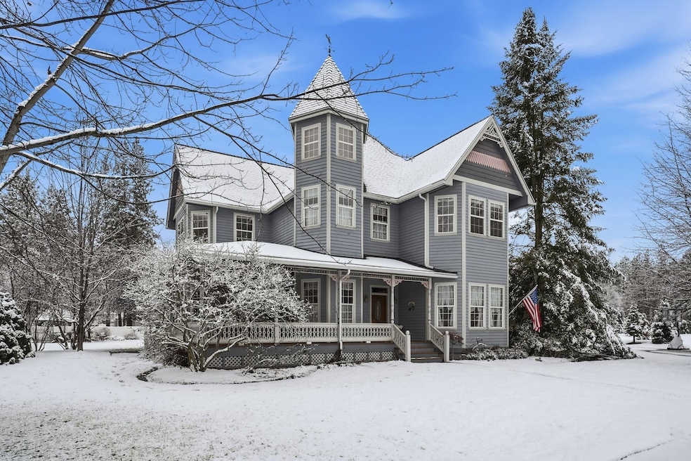 For Sale $1,099,999 • Co-Listing Agent