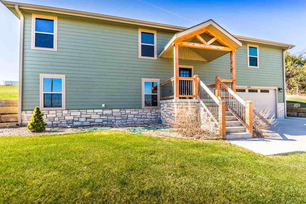 This home features 6 nice sized bedrooms all havin