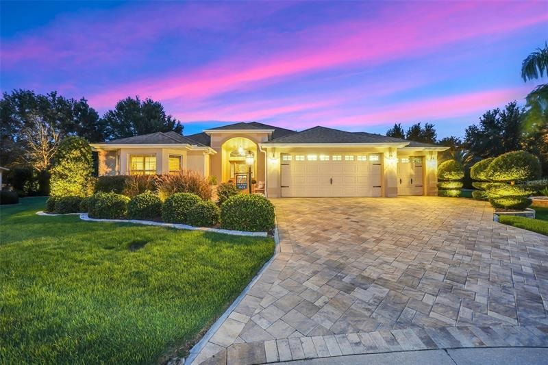 1624 Dutchess Loop