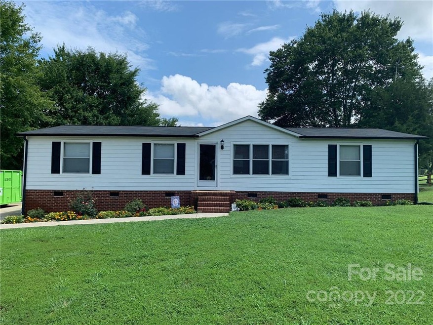 120 Millstone Dr, Statesville, NC 28625 - photo 1