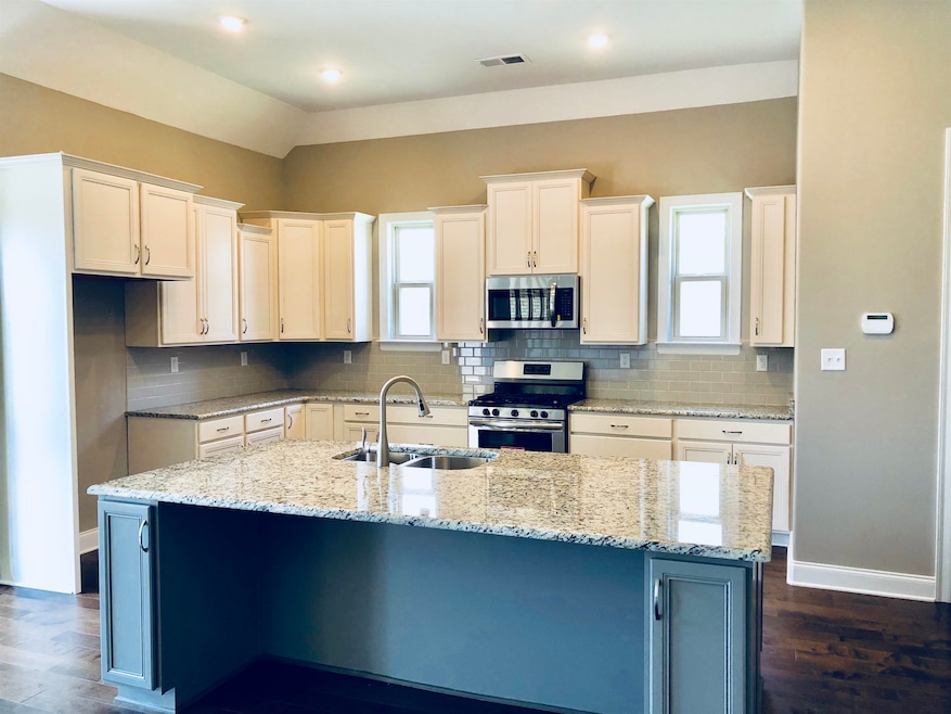 505 Marrietta Dr, Oakland, TN 38060 - photo 1