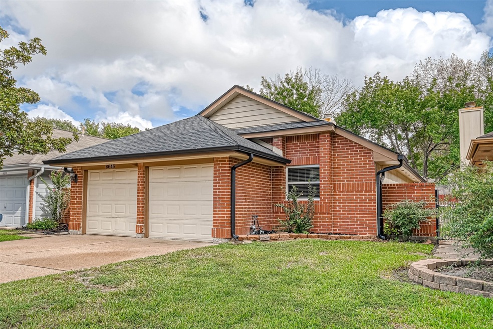 8646 Laurel Trails Dr, Houston, TX 77095 - photo 1