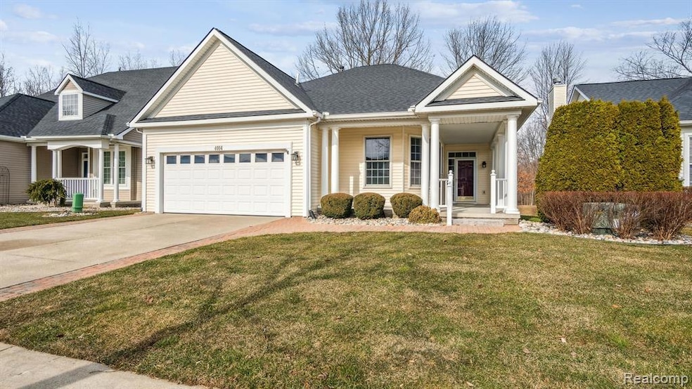 4014 Hillsdale Dr unit 236, Auburn Hills, MI 48326 - photo 1