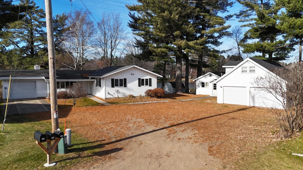 607 N 4th St, Tomahawk, WI 54487 - photo 1