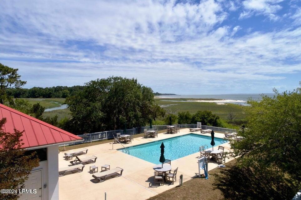 Bermuda Bluff Pool