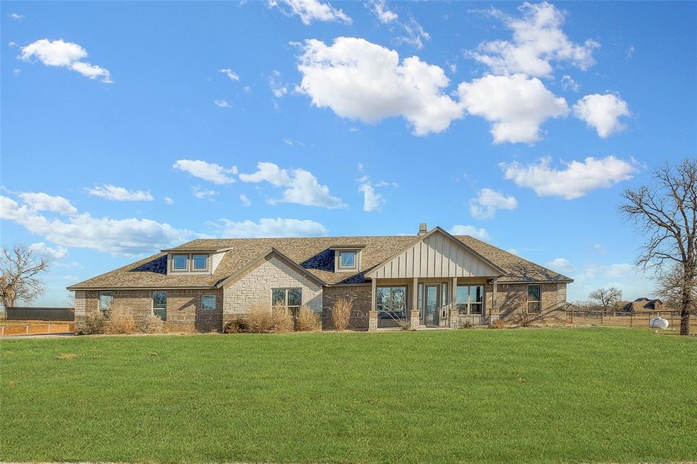 100 Blue Rock Ct, Weatherford, TX 76087 - photo 1