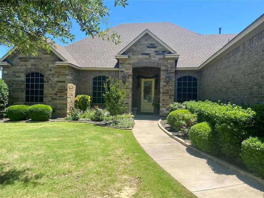 3212 Steamers Ct, Granbury, TX 76049 - photo 1