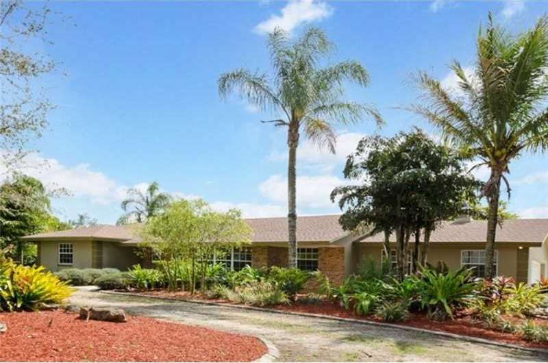 17430 SW 61st Ct, Southwest Ranches, FL 33331 - photo 1