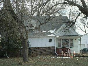 564 Highway T12 N, Newton, IA 50208 - photo 1