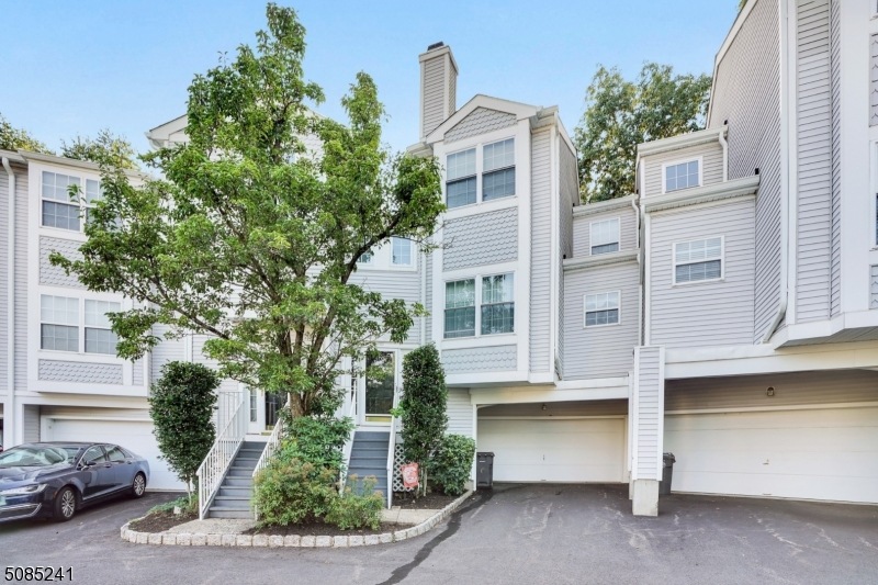 1503 Riveredge Ln, Whippany, NJ 07981 - photo 1