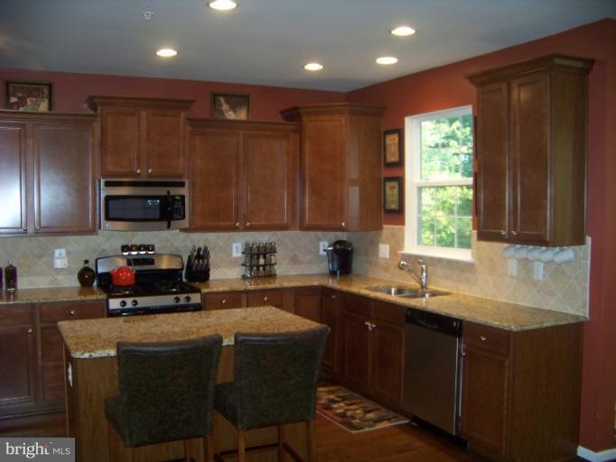 1021 Phelps Vista, Glen Burnie, MD 21060 - photo 1