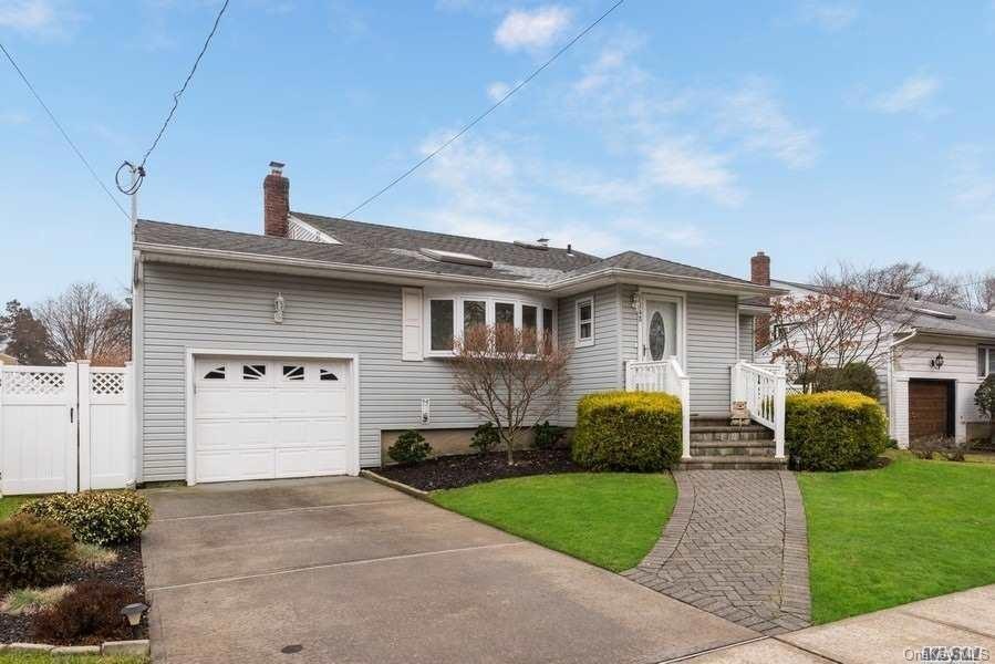 3/4 Bedrooms 2 Full Bath - Attached Garage