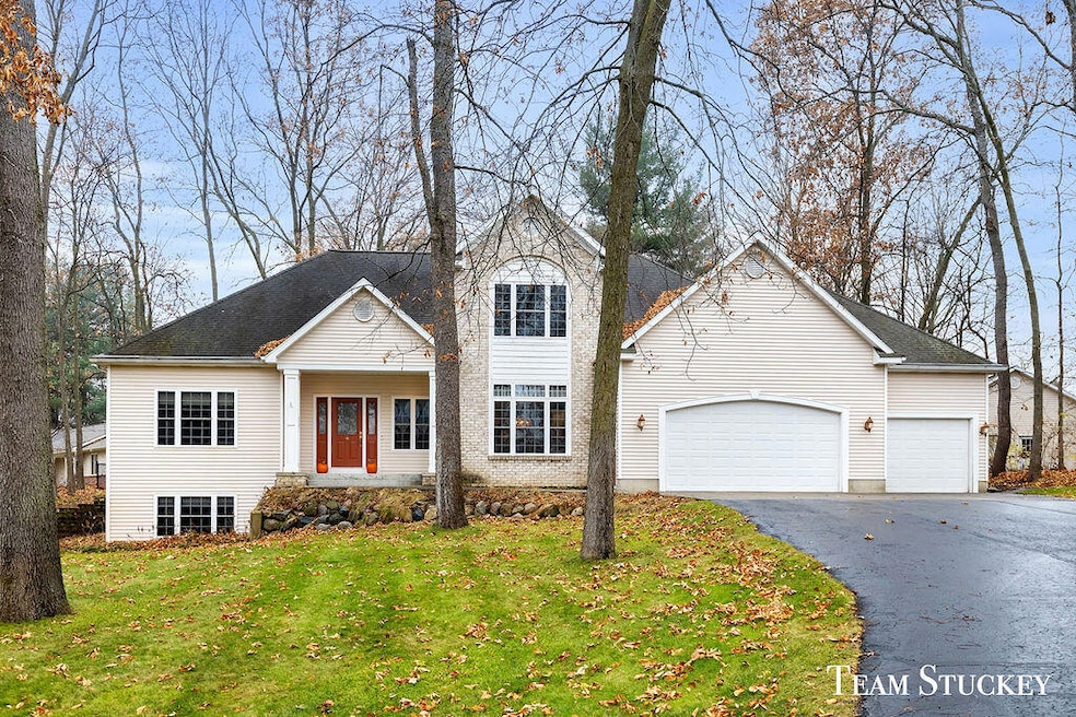 8550 Garbow Ct SE, Alto, MI 49302 - photo 1