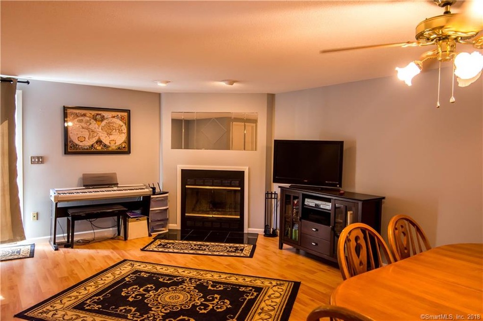 27 Midway Dr unit 27, Cromwell, CT 06416 - photo 1