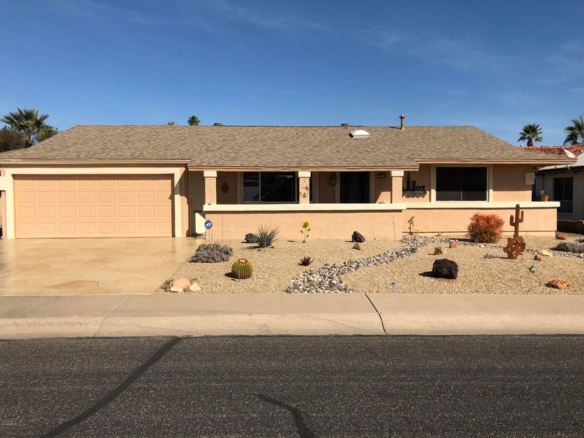 10526 W Kelso Dr, Sun City, AZ 85351 - photo 1