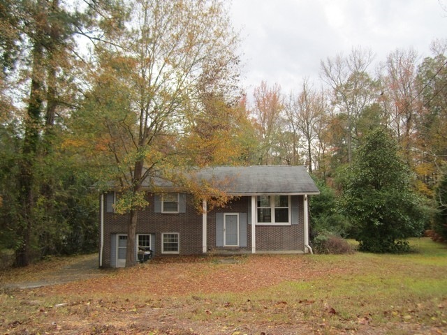 105 Beechwood Cir, Milledgeville, GA 31061 - photo 1