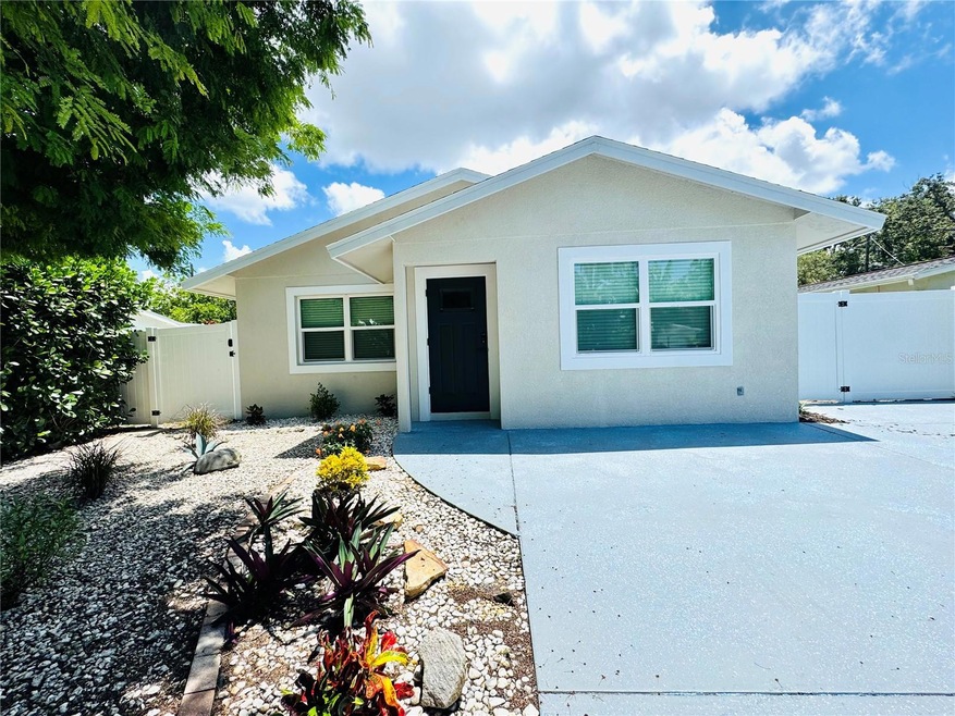 3430 Chapel Dr, Sarasota, FL 34234 - photo 1