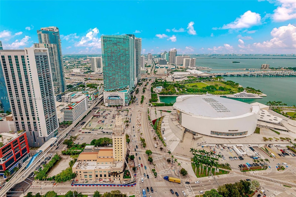 The Elser unit 4008, Miami, FL 33132 - photo 1