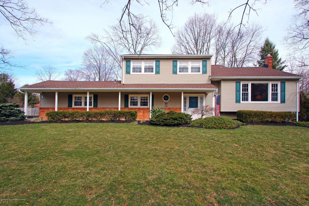 29 Buttonwood Rd, Middletown, NJ