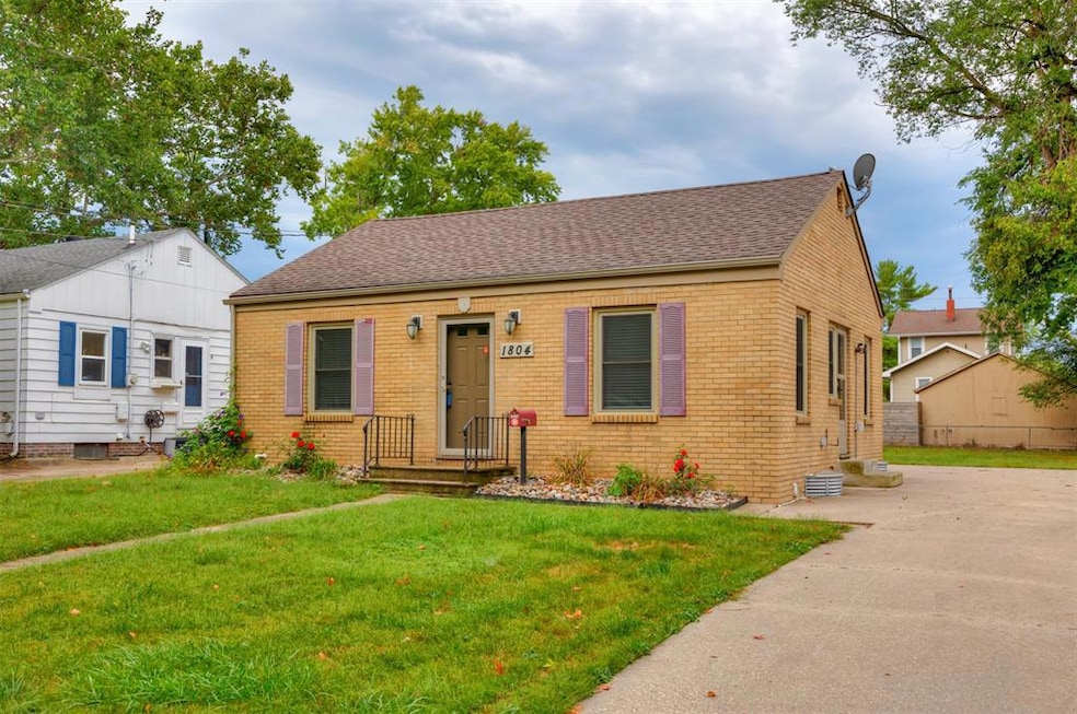 1804 47th St, Des Moines, IA 50310 - photo 1