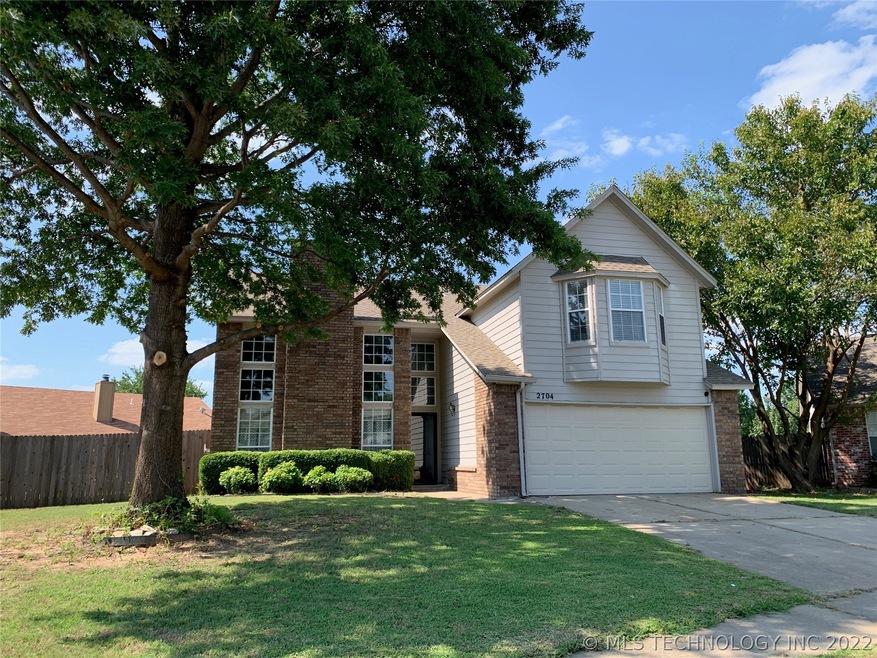 2704 S Narcissus Ct, Broken Arrow, OK 74012 - photo 1
