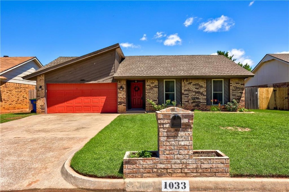 1033 W Kyle Way - Welcome HOME!