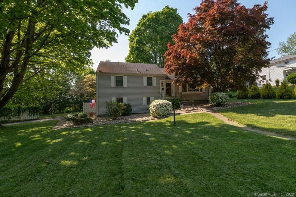 728 Lower Ln, Berlin, CT 06037 - photo 1