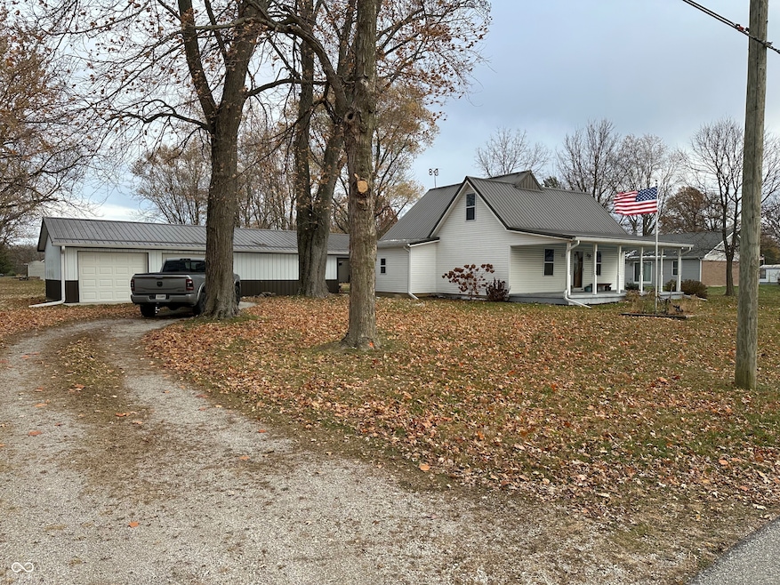 717 N Cherry St, Ladoga, IN 47954 - photo 1