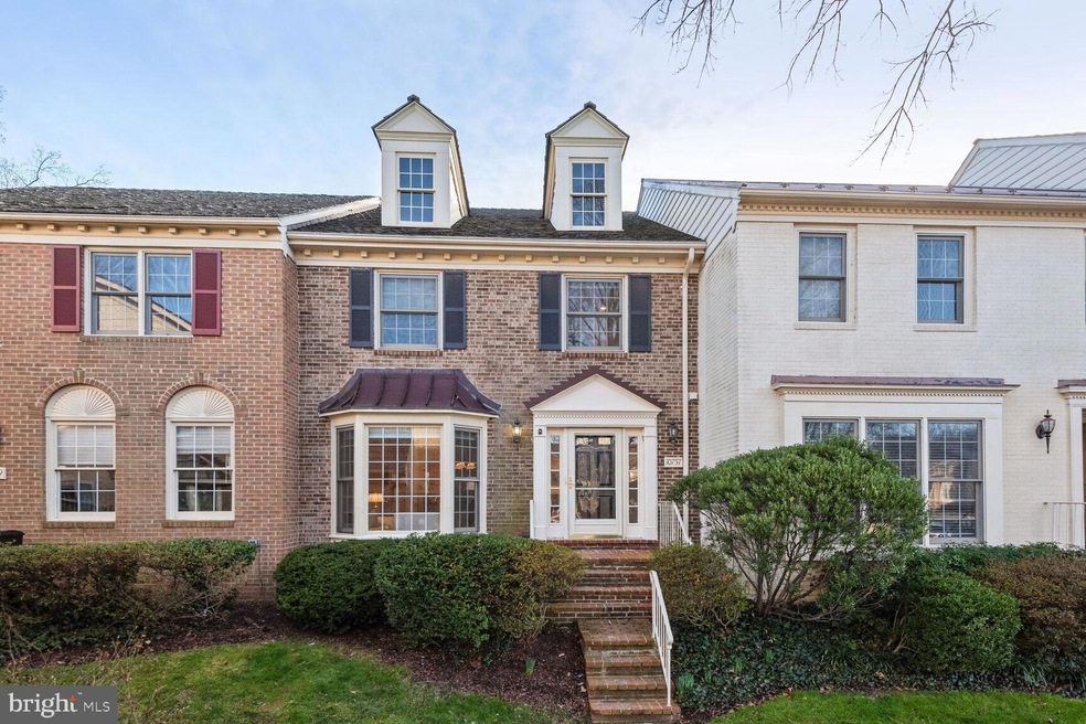 10757 Brewer House Rd, Rockville, MD 20852 - photo 1