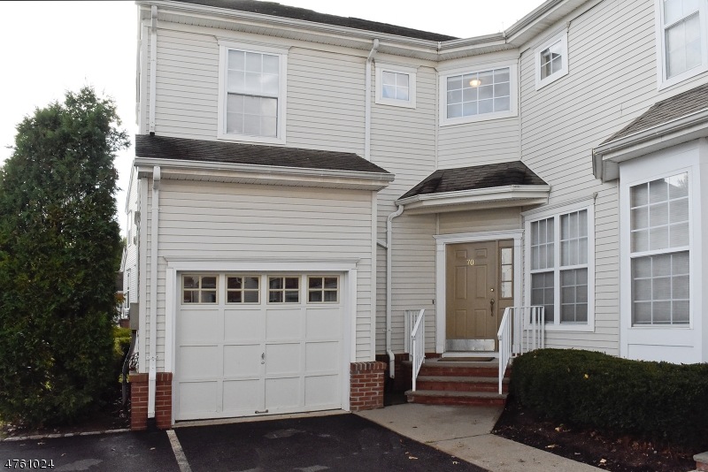 70 Albert Ct, Parsippany, NJ 07054 - photo 1