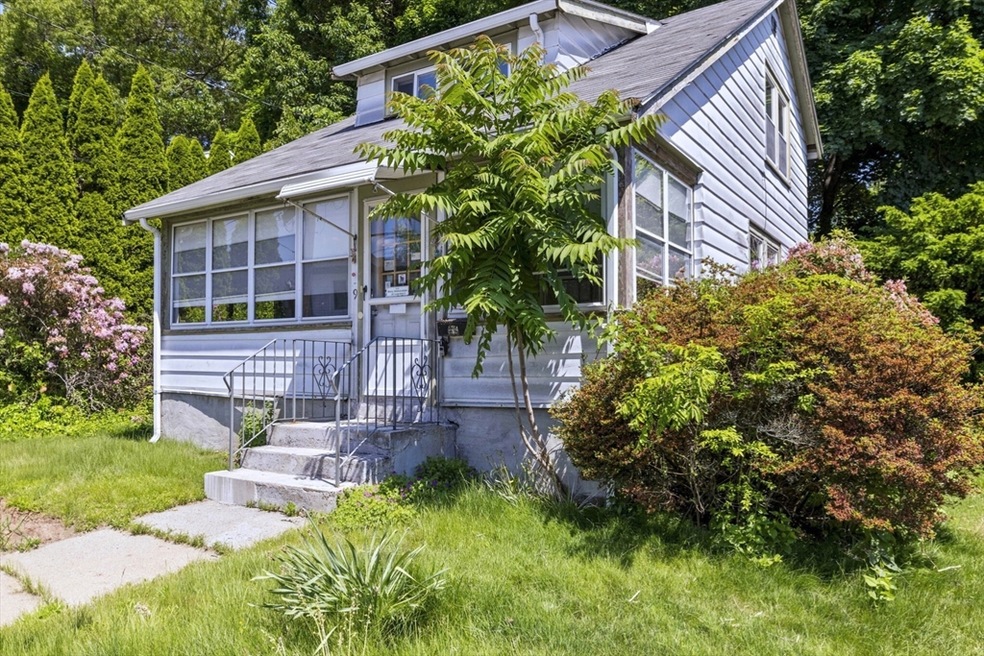 9 Josselyn Place, Newton Highlands, MA 02461 - photo 1