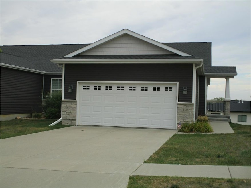 4137 Mourning Dove Dr, Waterloo, IA 50702 - photo 1