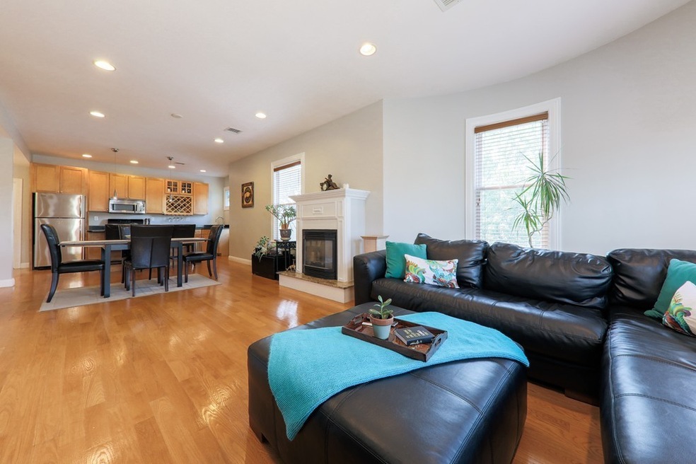 79 Van Winkle St unit 3, Dorchester Center, MA 02124 - photo 1