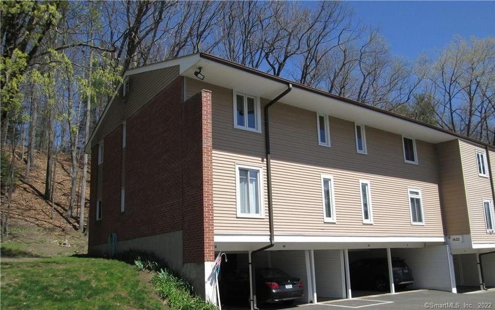1622 Farmington Ave unit 6, Unionville, CT 06085 - photo 1