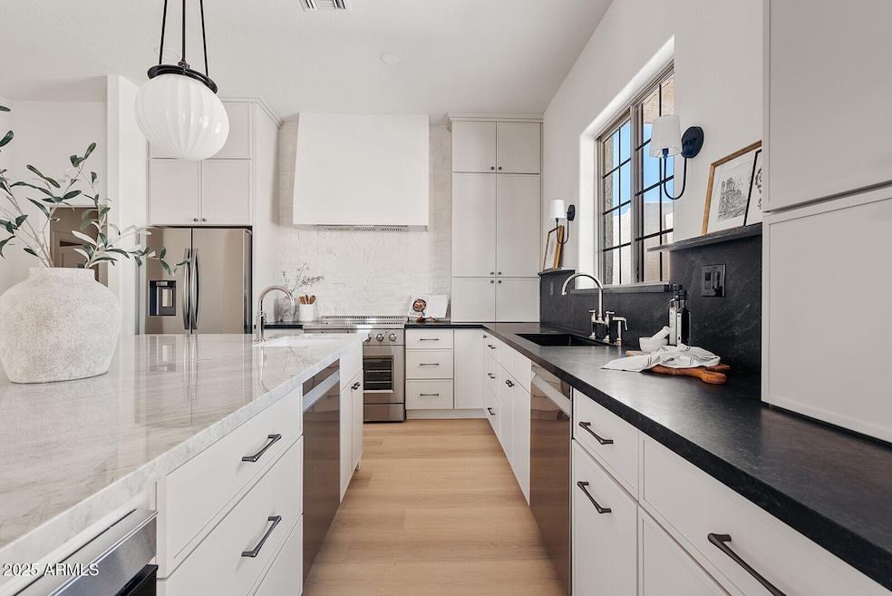 For Sale $1,085,000 • Co-Listing Agent