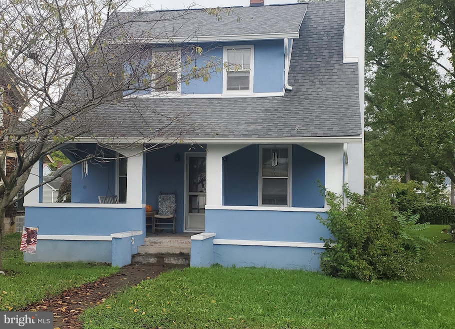 132 Virginia St, Strasburg, VA 22657 - photo 1