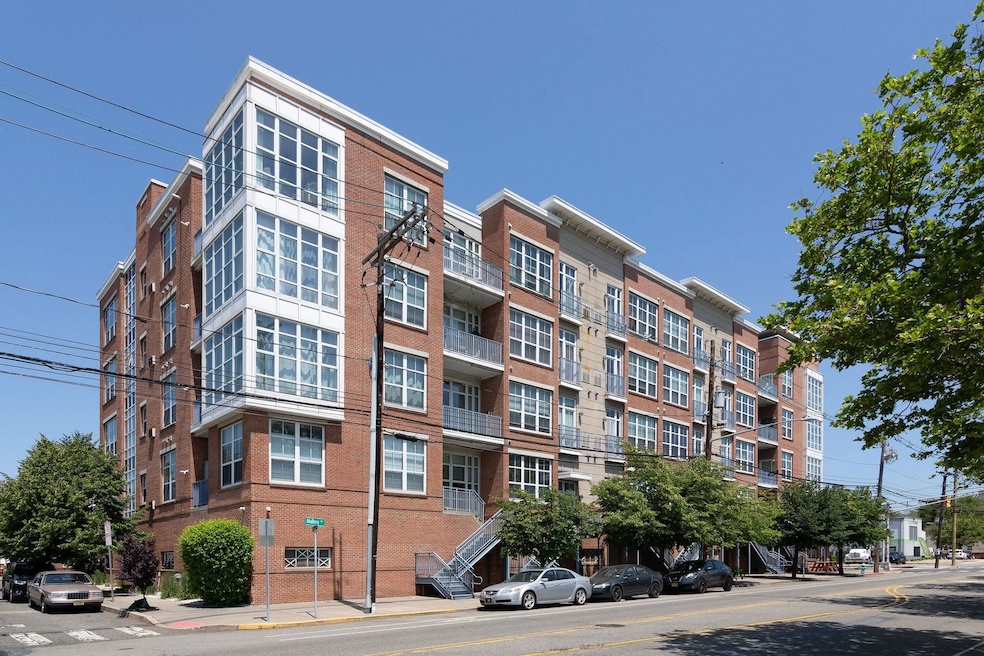 55 Mallory Ave unit 54, Jersey City, NJ 07305 - photo 1