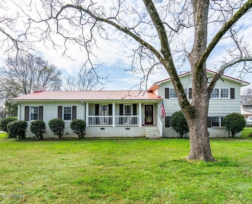 8 Pineview Drive