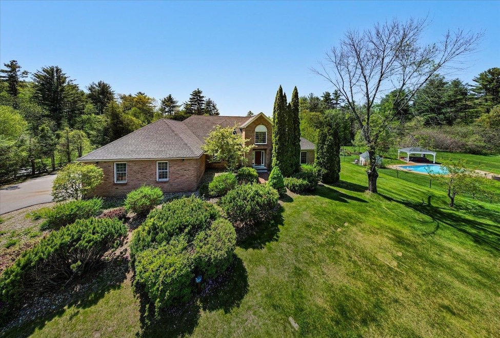 30 Pasture Ln, Bedford, NH 03110 - photo 1